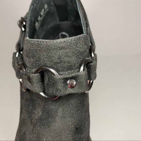 Carlos by Carlos Santana Black Vegan Suede Pointer Ankle Booties - Picture 9 of 13